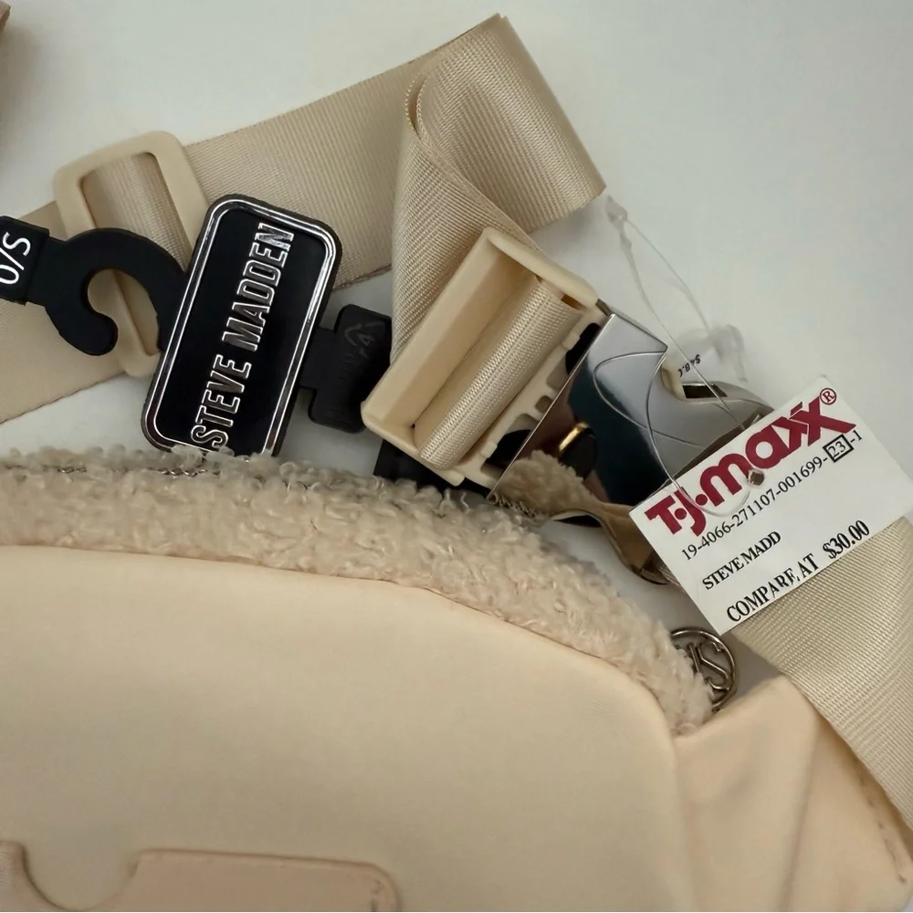 NWT | Sherpa Fanny Pack Bundle | Steve Madden + Luxe & Willow - Picture 13 of 13